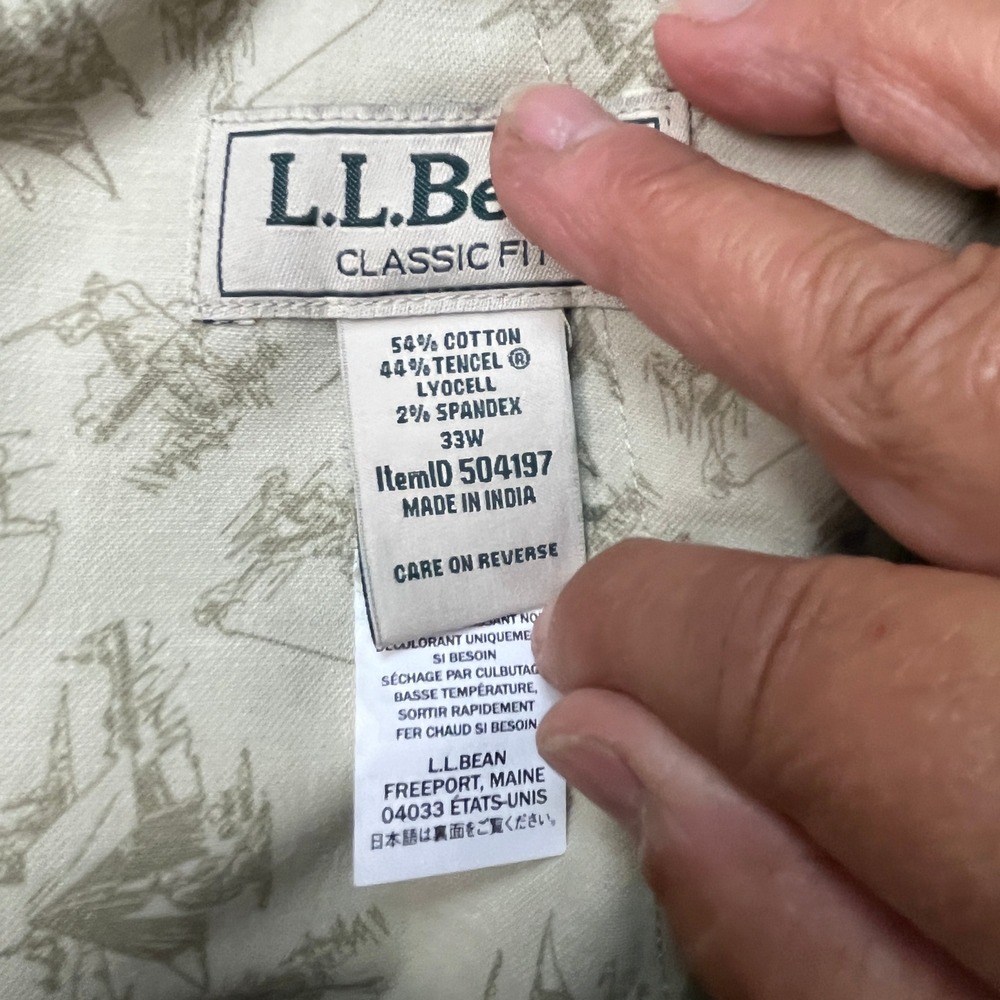 LL Bean Shorts Mens 33 Cream White Classic Fit Flat Front Stretch Waistband NEW - Picture 2 of 16